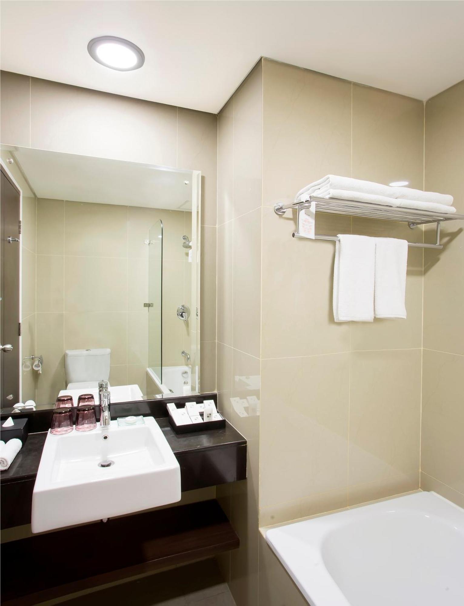 Swiss-Belinn Kemayoran Джакарта Екстер'єр фото