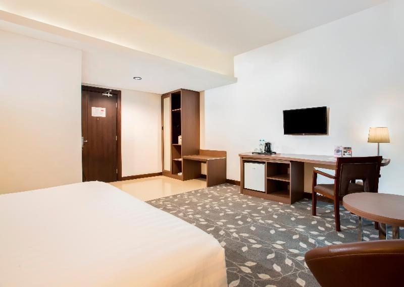 Swiss-Belinn Kemayoran Джакарта Номер фото